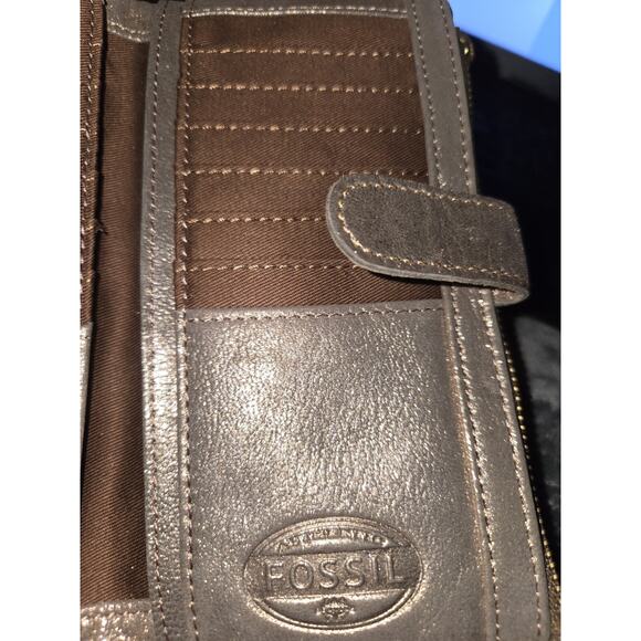 FOSSIL Soft Metallic Bronze Leather Flap Clutch Wallet - Picture 4 of 9